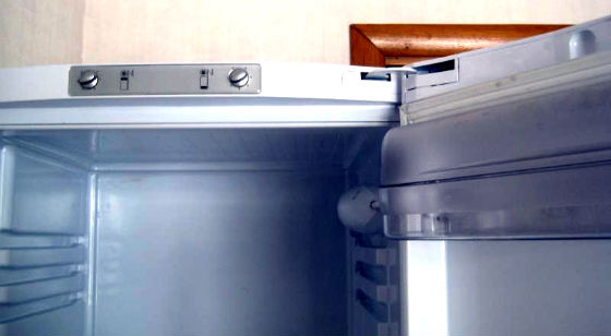 Перевесить двери холодильника в Орехово-Зуево | Вызов мастера по холодильникам на дом